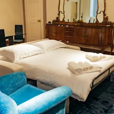 Apartamento Private Parking Centro Storico: L'affresco