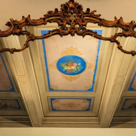 Private Parking Centro Storico: L'affresco *