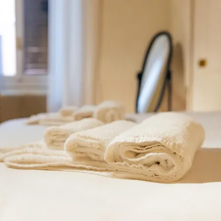 Private Parking Centro Storico: L'affresco Apartamento *