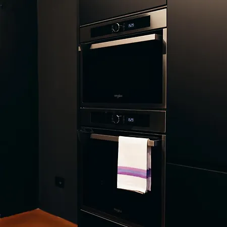 Private Parking Centro Storico: L'affresco Apartamento *