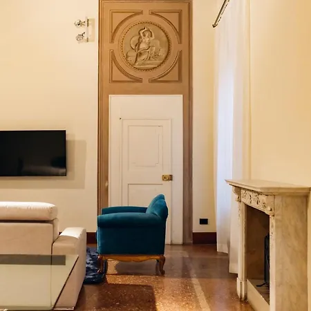 Lägenhet Private Parking Centro Storico: L'affresco