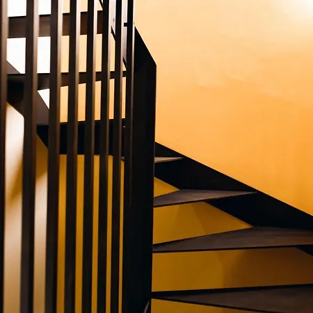 Private Parking Centro Storico: L'affresco *