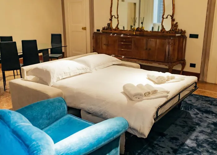 Lägenhet Private Parking Centro Storico: L'affresco