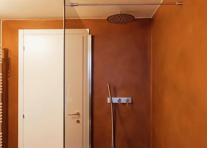 Private Parking Centro Storico: L'affresco Lägenhet