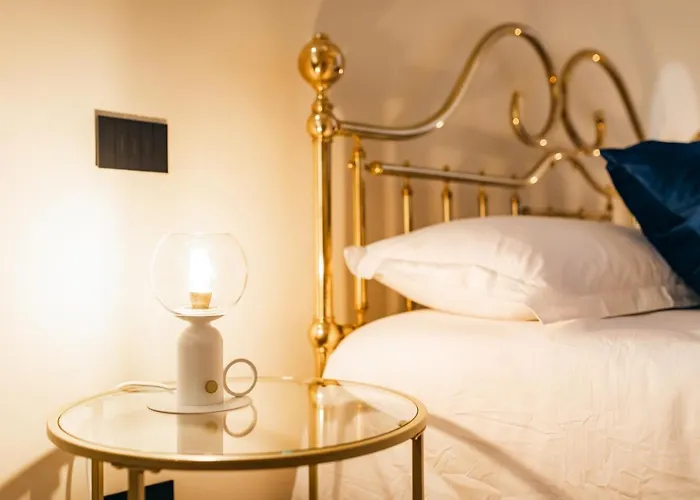 Private Parking Centro Storico: L'affresco *