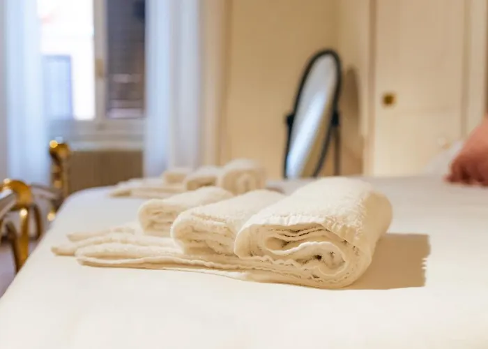 Private Parking Centro Storico: L'affresco Lägenhet *