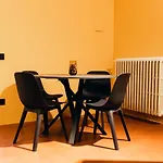 Private Parking Centro Storico: L'affresco Apartamento
