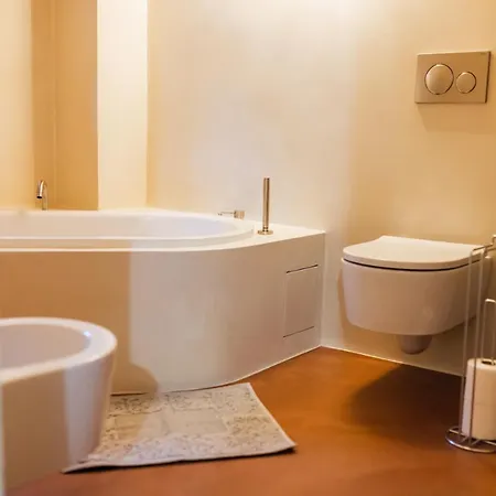 公寓 Private Parking Centro Storico: L'affresco 博洛尼亚