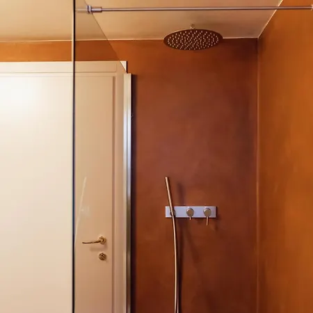 Private Parking Centro Storico: L'affresco 公寓