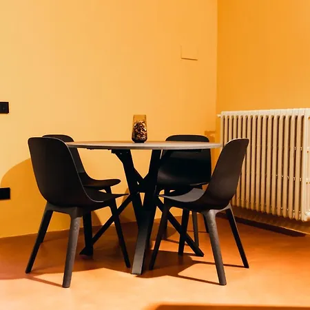 Private Parking Centro Storico: L'affresco شقة