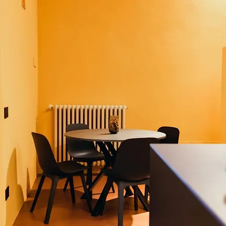 Private Parking Centro Storico: L'affresco 公寓 *