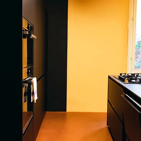 Private Parking Centro Storico: L'affresco