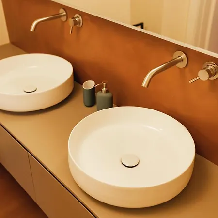 Private Parking Centro Storico: L'affresco *