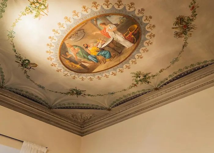 Apartment Private Parking Centro Storico: L'affresco *