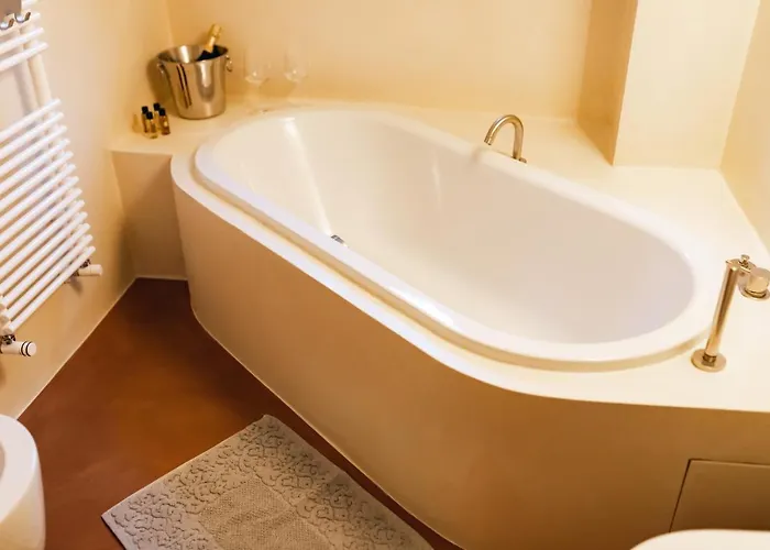 Apartman Private Parking Centro Storico: L'affresco Bologna