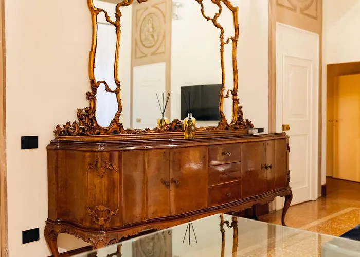 Apartment Private Parking Centro Storico: L'affresco