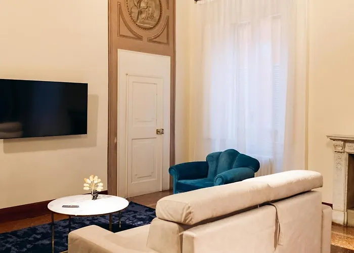 Private Parking Centro Storico: L'affresco