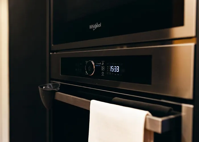 Private Parking Centro Storico: L'affresco بولونيا